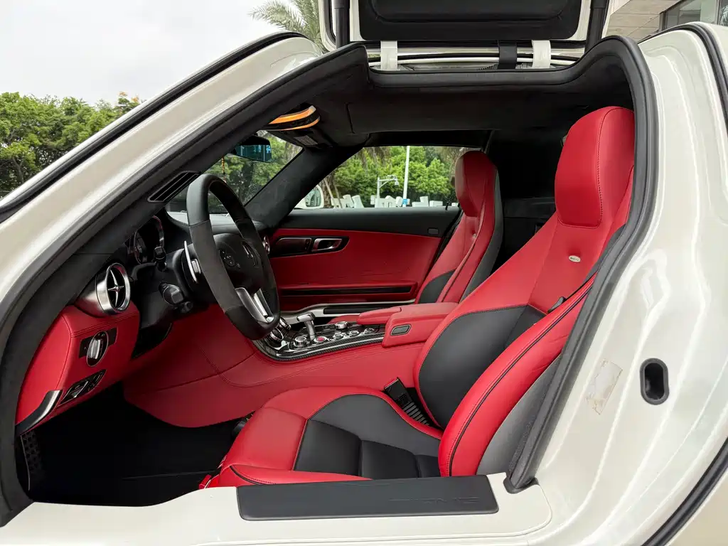 Mercedes-Benz SLS AMG — миниатюра 4