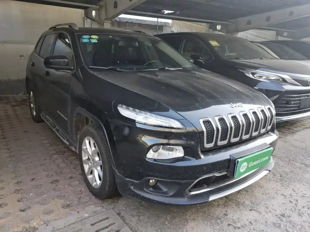 Jeep Cherokee — миниатюра 4