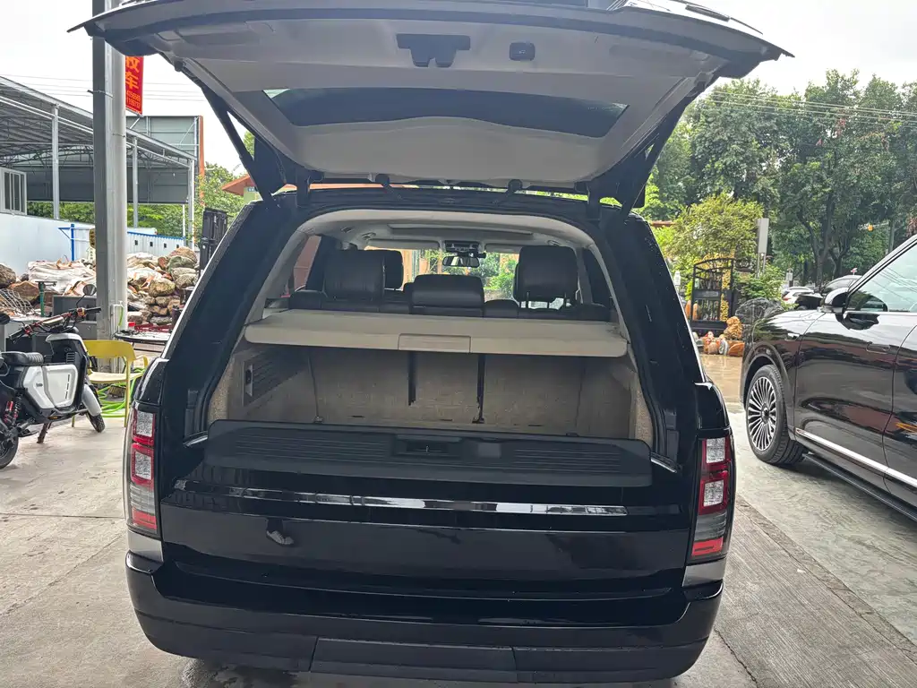 Land Rover Range Rover — миниатюра 4
