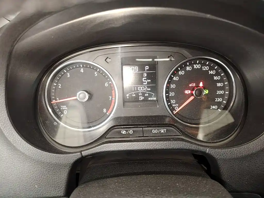 Volkswagen Polo — миниатюра 12