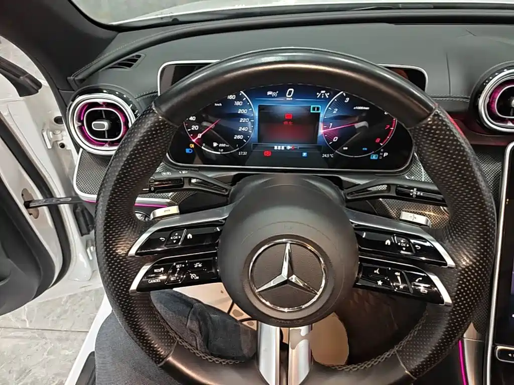 Mercedes-Benz C-Class — миниатюра 11