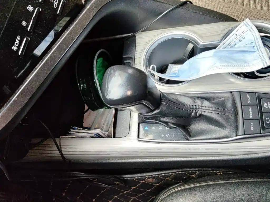 Toyota Camry — миниатюра 10