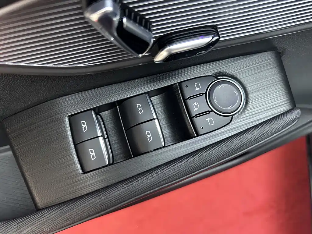 Buick LaCrosse — миниатюра 12