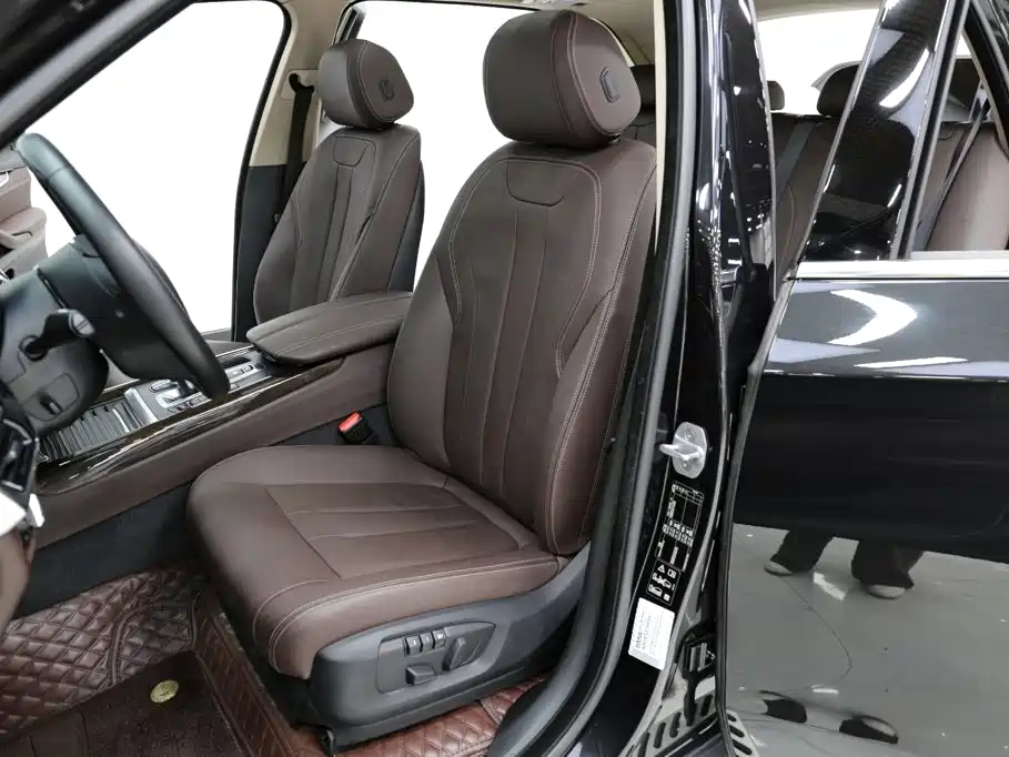 BMW X5 (Import) — миниатюра 7