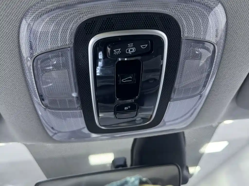 Hyundai Elantra — миниатюра 23