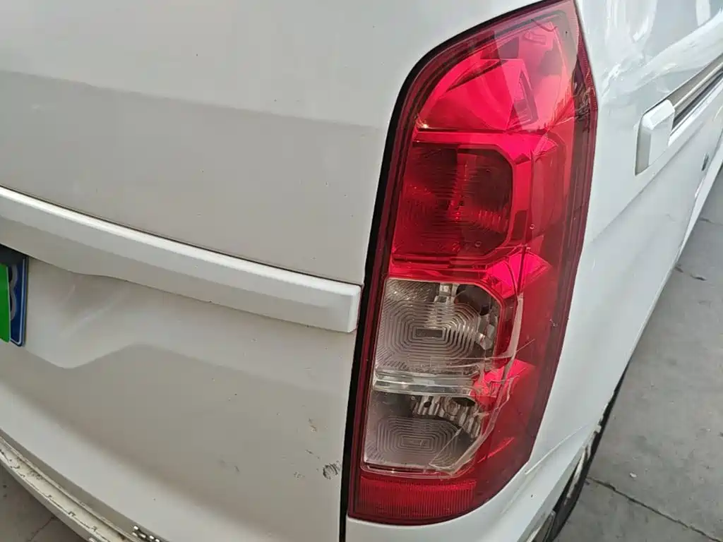 Wuling Hongguang V — миниатюра 8