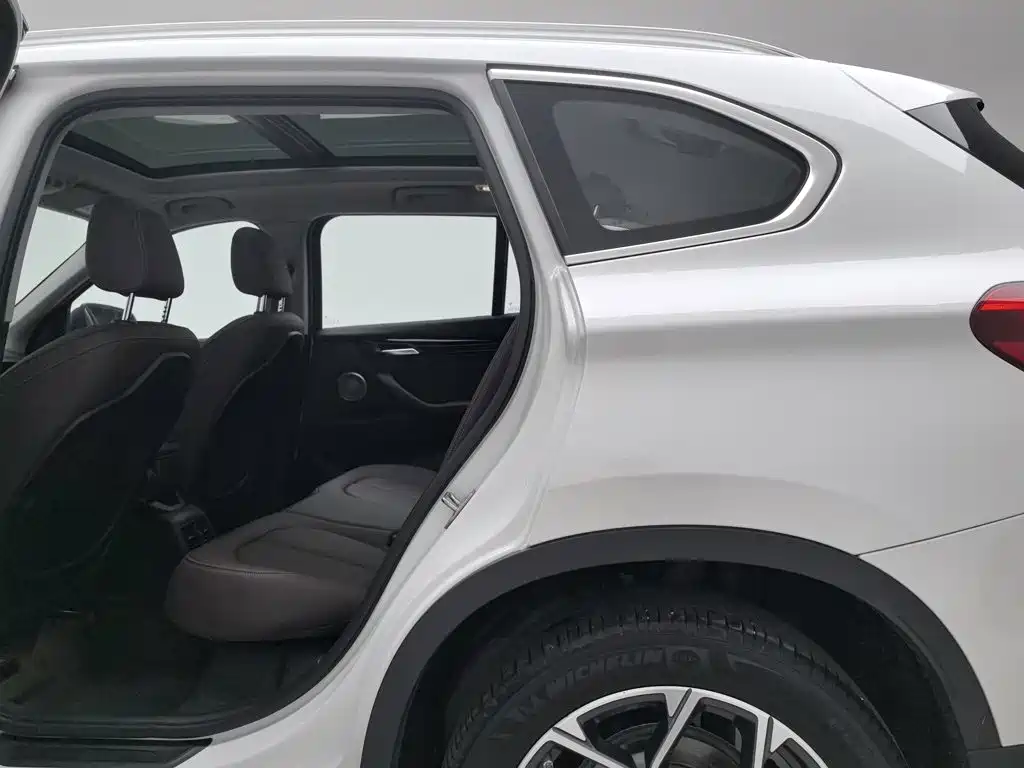 BMW X1 — миниатюра 15