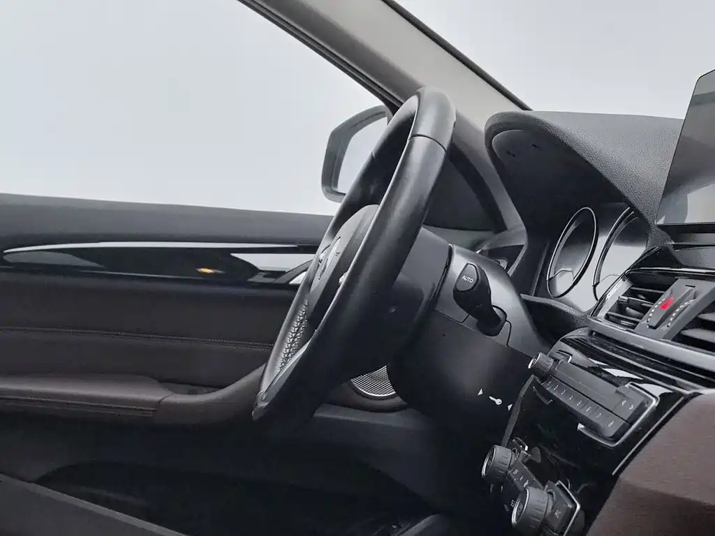 BMW X1 — миниатюра 22