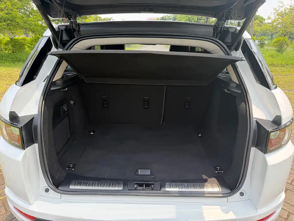 Land Rover Evoque — миниатюра 11