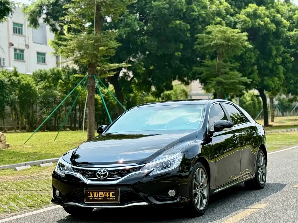 Toyota Reiz