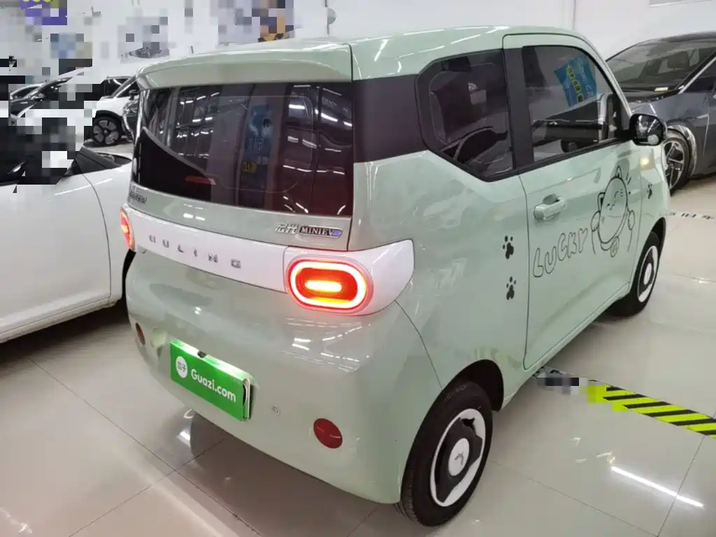 Wuling MINIEV — миниатюра 7