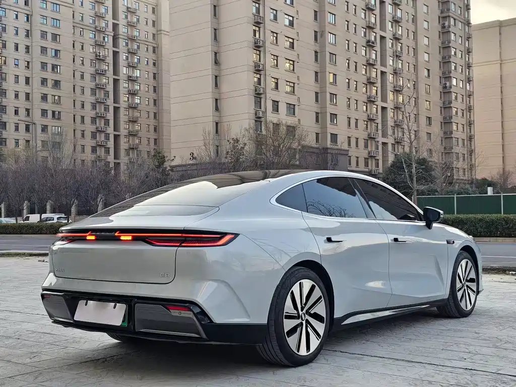GEELY GALAXY GALAXY E8
