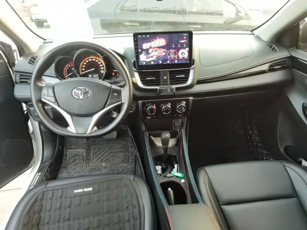 Toyota Yaris L — миниатюра 10