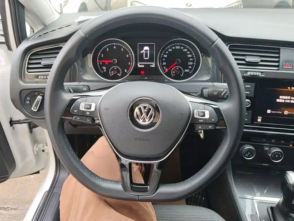 Volkswagen Golf — миниатюра 11