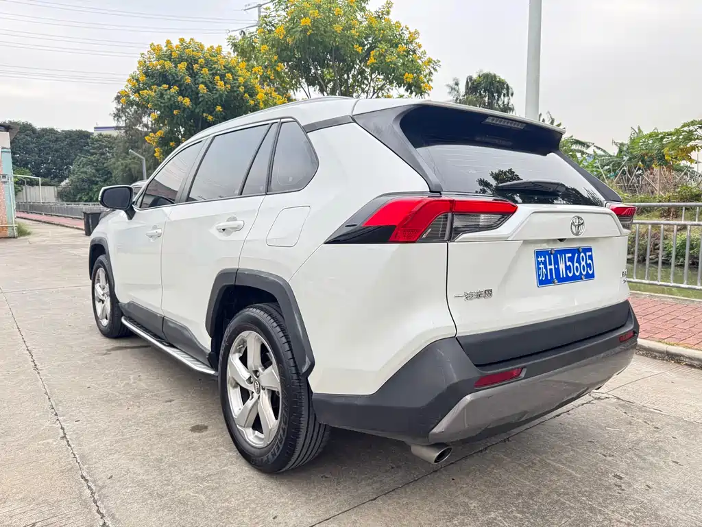TOYOTA RAV4 RONGFANG