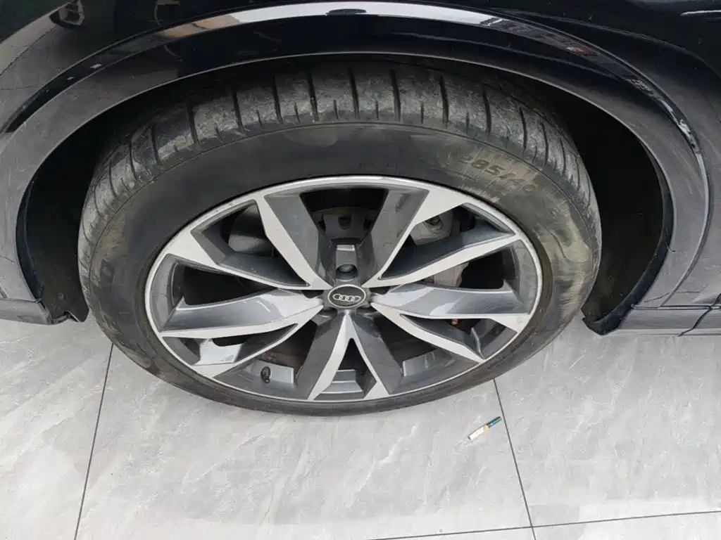 Audi Q7 — миниатюра 23