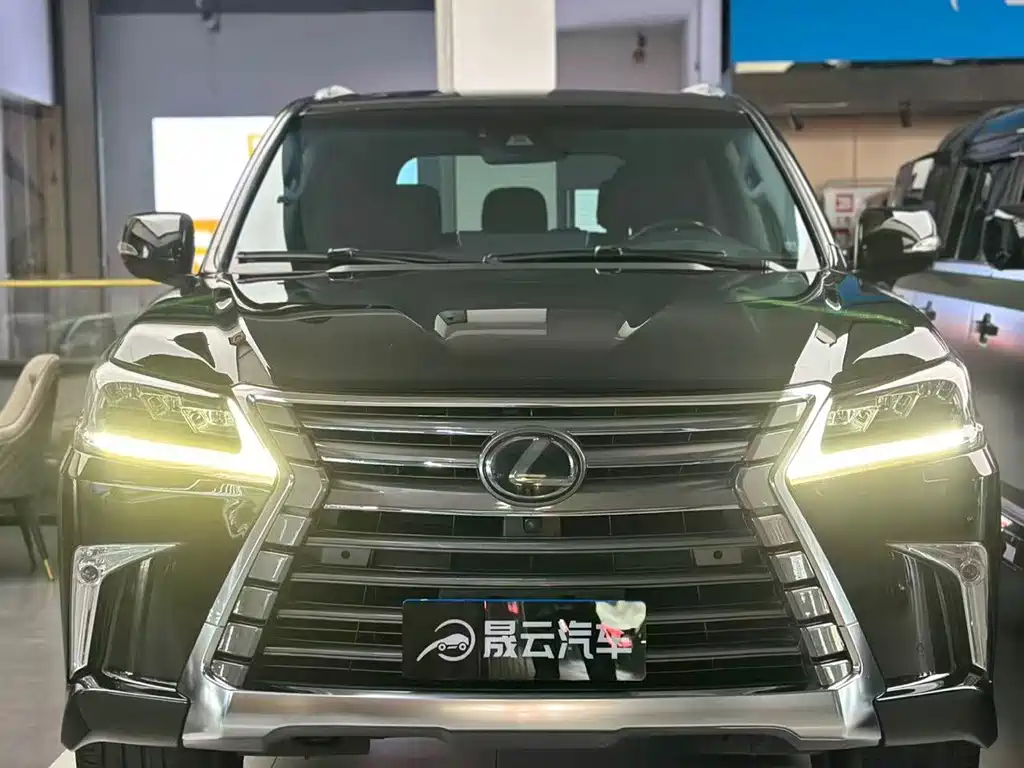 Lexus LX — миниатюра 2
