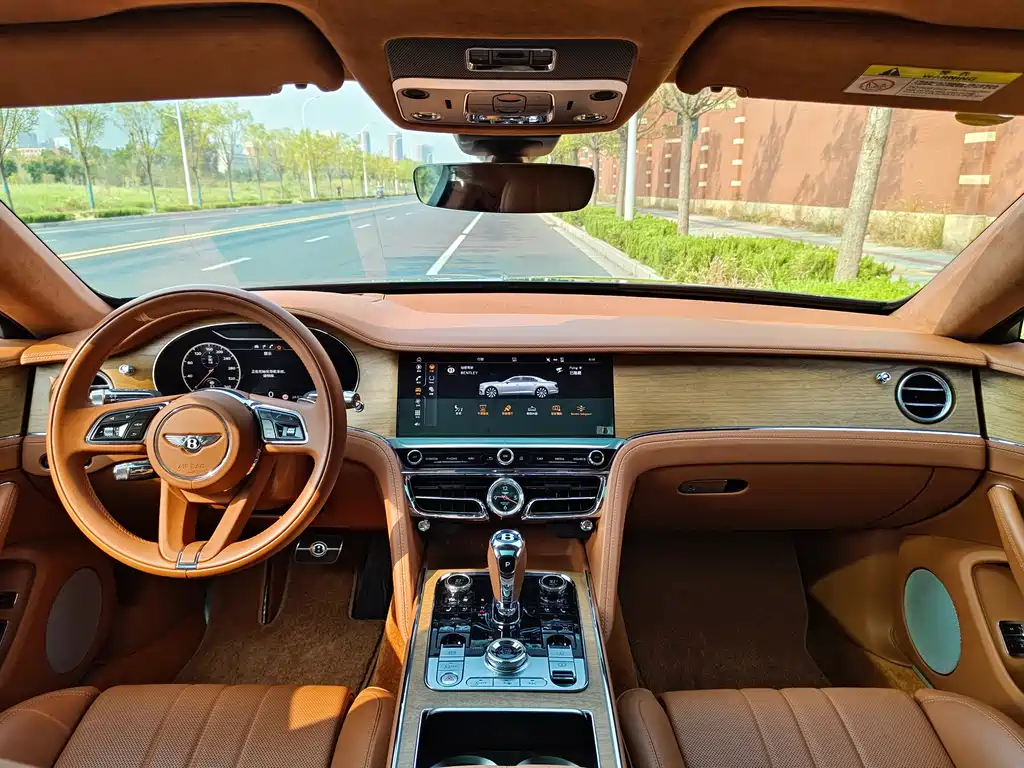 Bentley Flying Spur — миниатюра 26