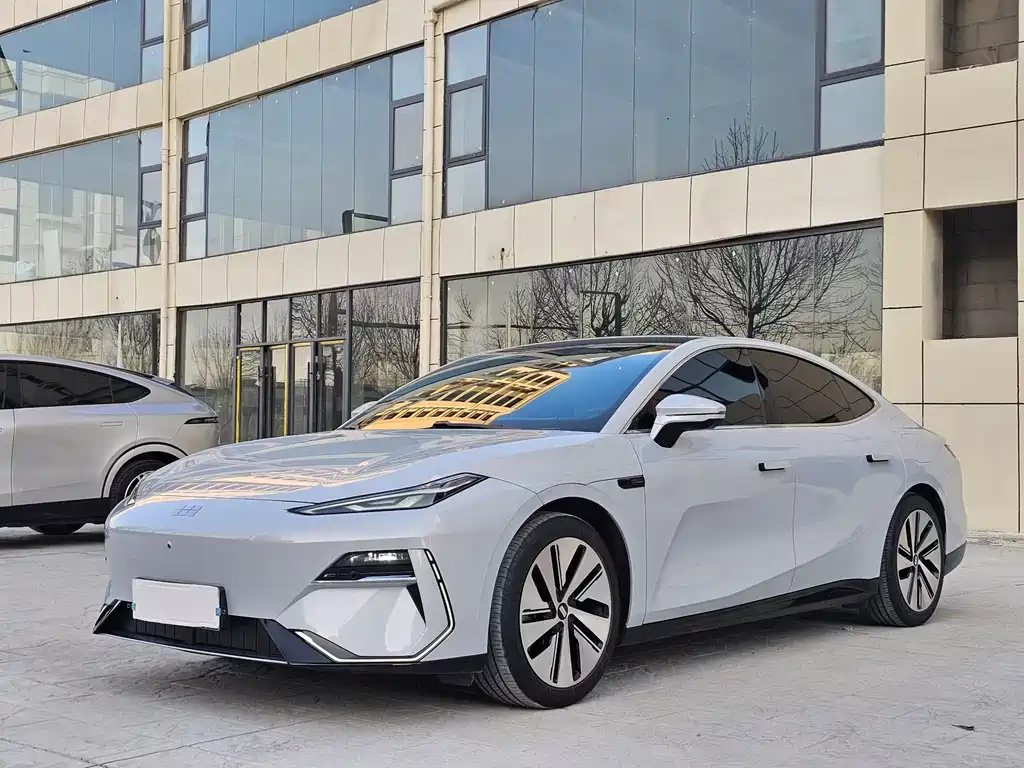 GEELY GALAXY GALAXY E8