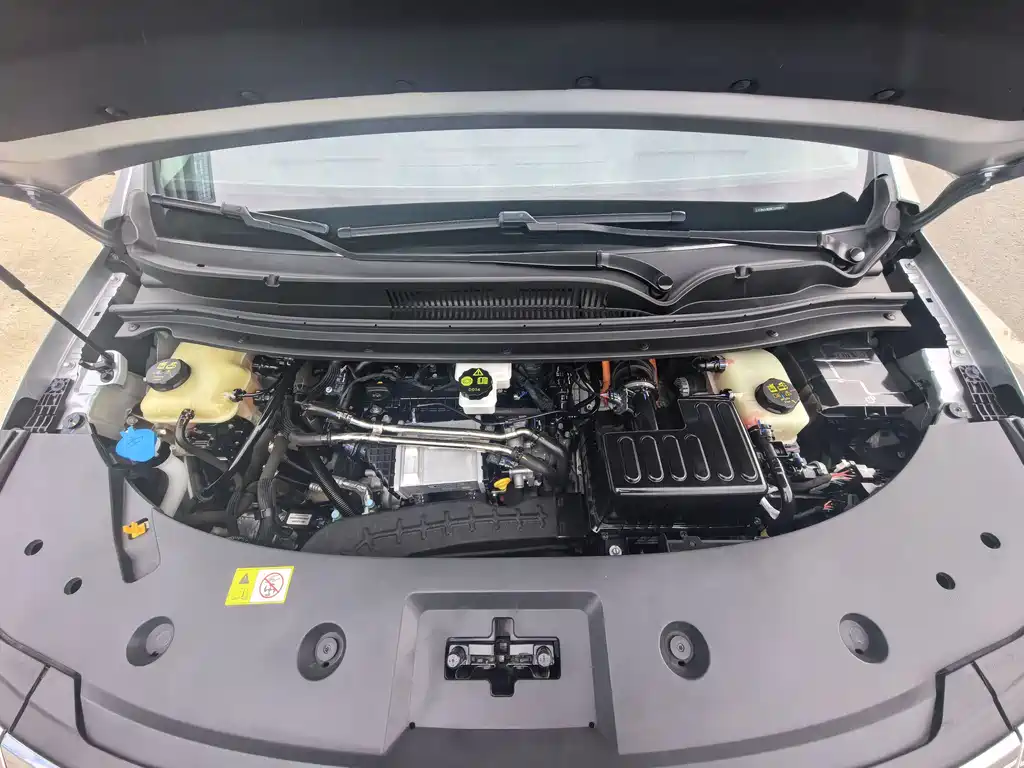 JAC Motors RUIFENG RF8 PHEV