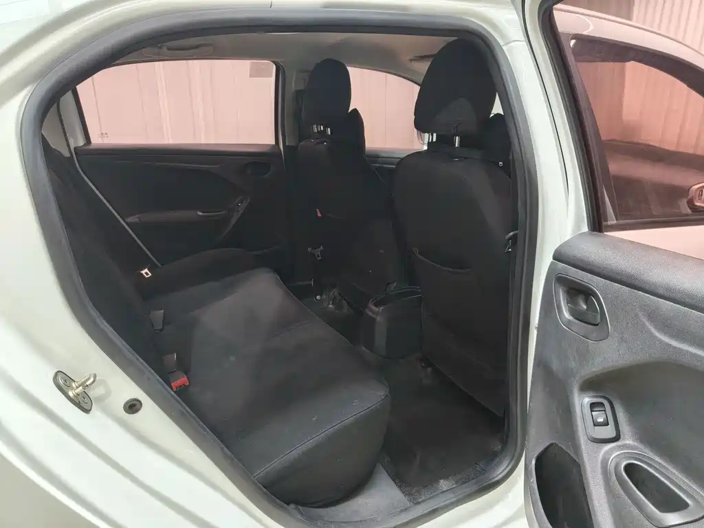 Peugeot 301 — миниатюра 12