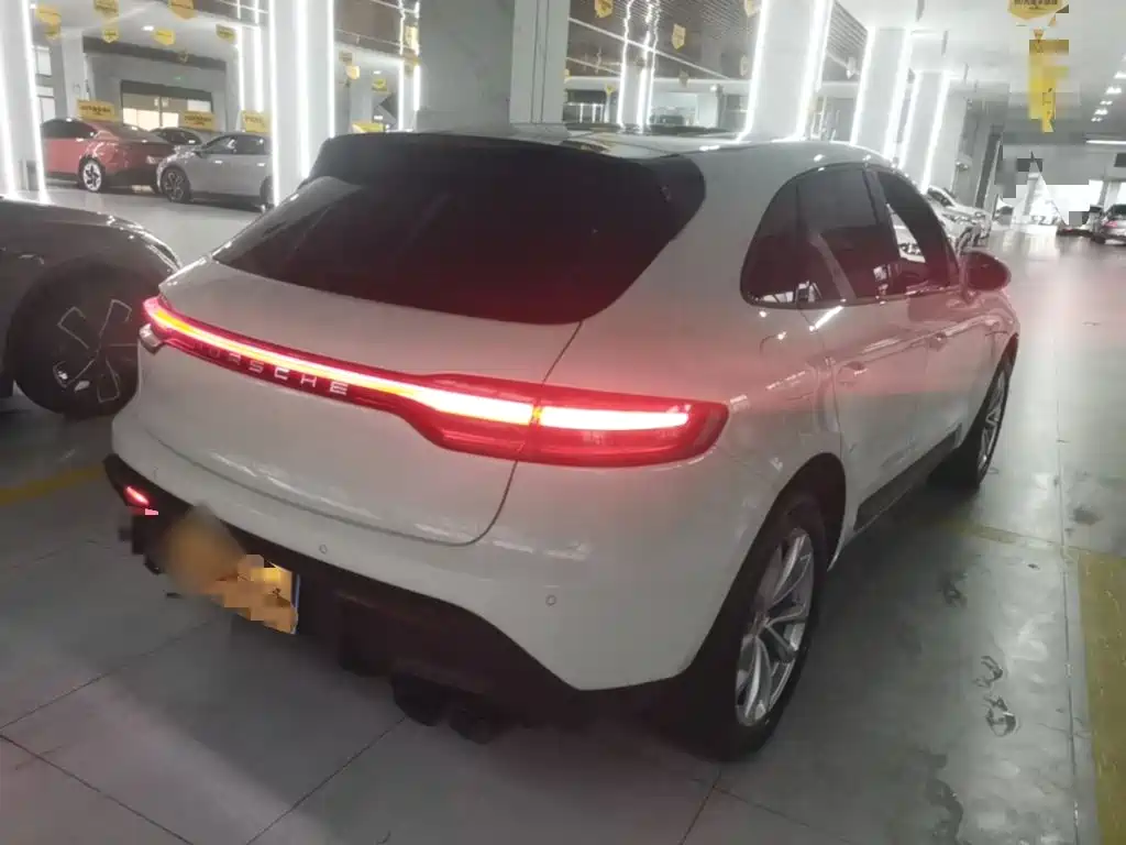 Porsche Macan — миниатюра 7
