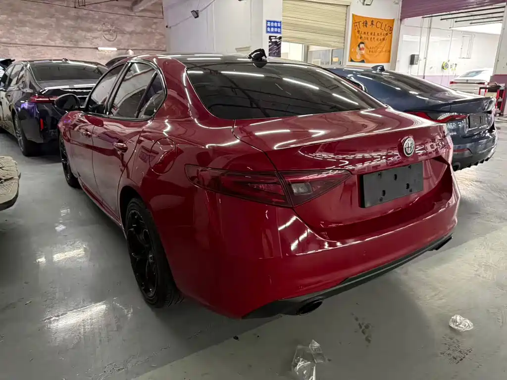 Alfa Romeo Giulia — миниатюра 10