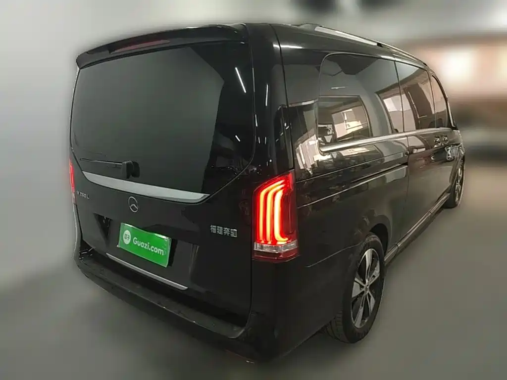 Mercedes-Benz V-Class — миниатюра 12