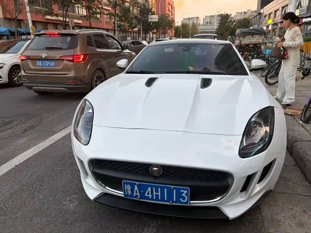 Jaguar F-TYPE — миниатюра 2