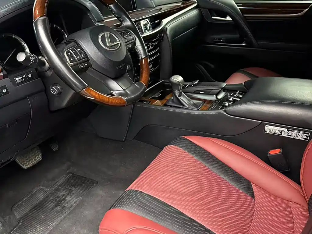 Lexus LX — миниатюра 4