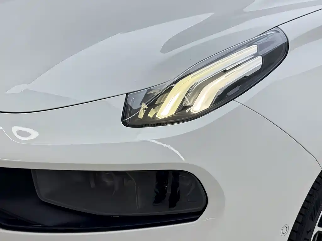Lynk & Co 03 — миниатюра 9