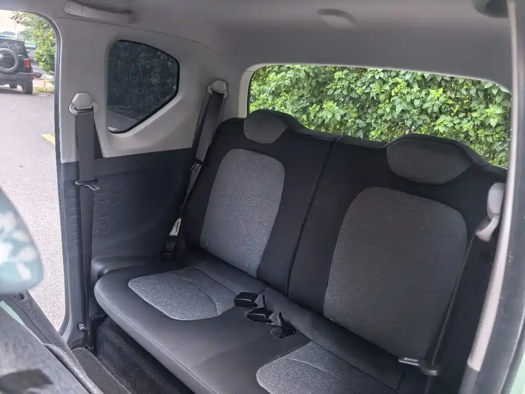 Wuling MINIEV — миниатюра 8