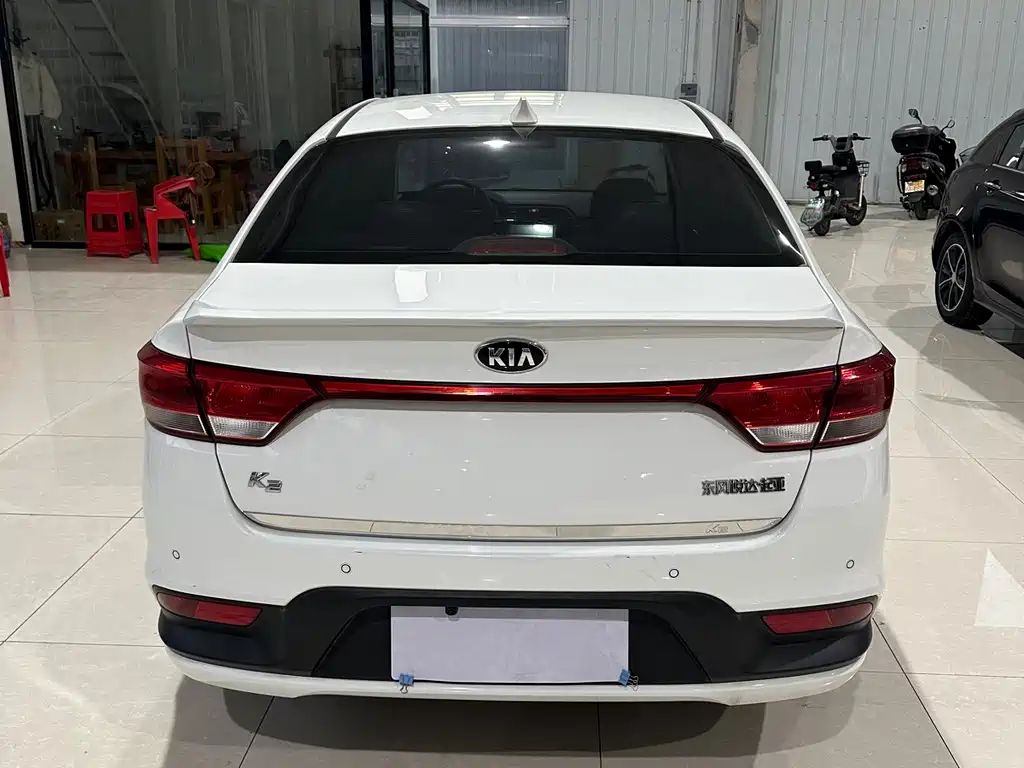 KIA K2