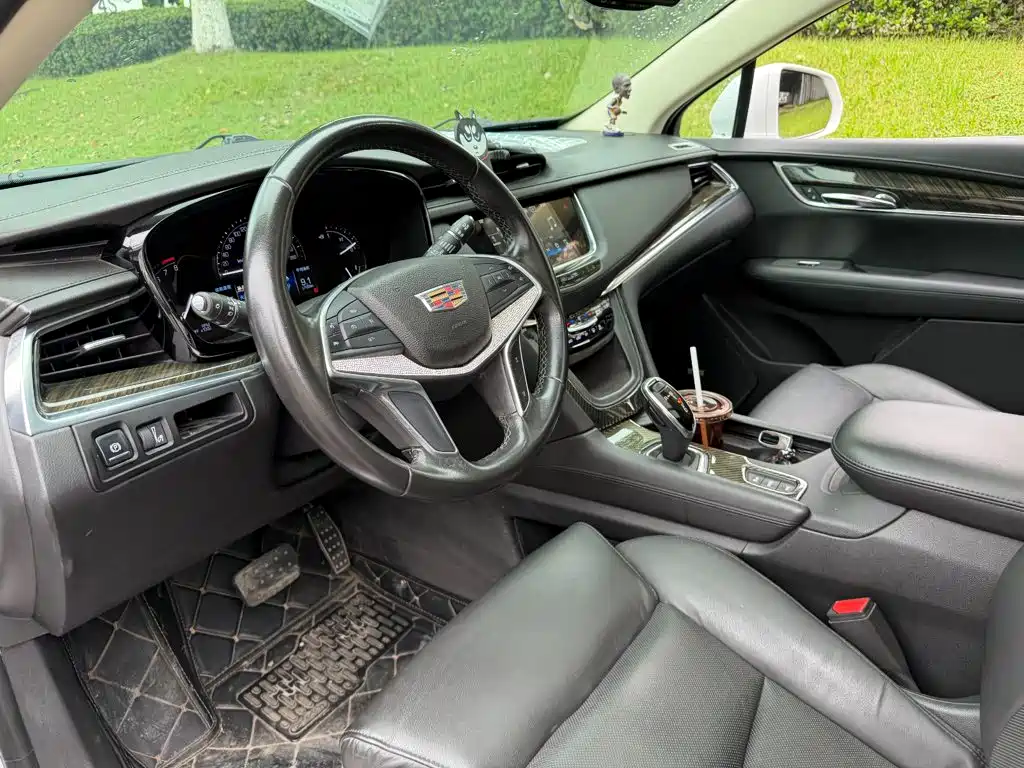 Cadillac XT5 — миниатюра 7