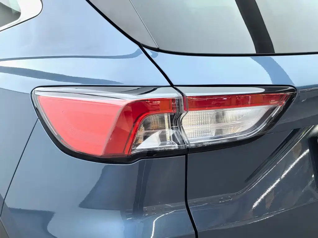 Ford Escape — миниатюра 11
