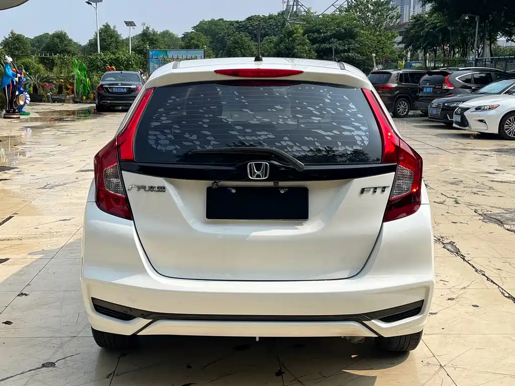 Honda Fit — миниатюра 5
