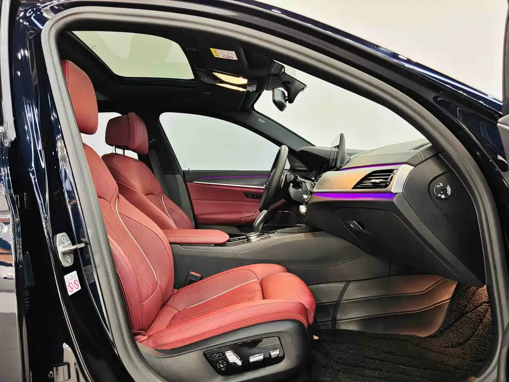 BMW 5 Series — миниатюра 34