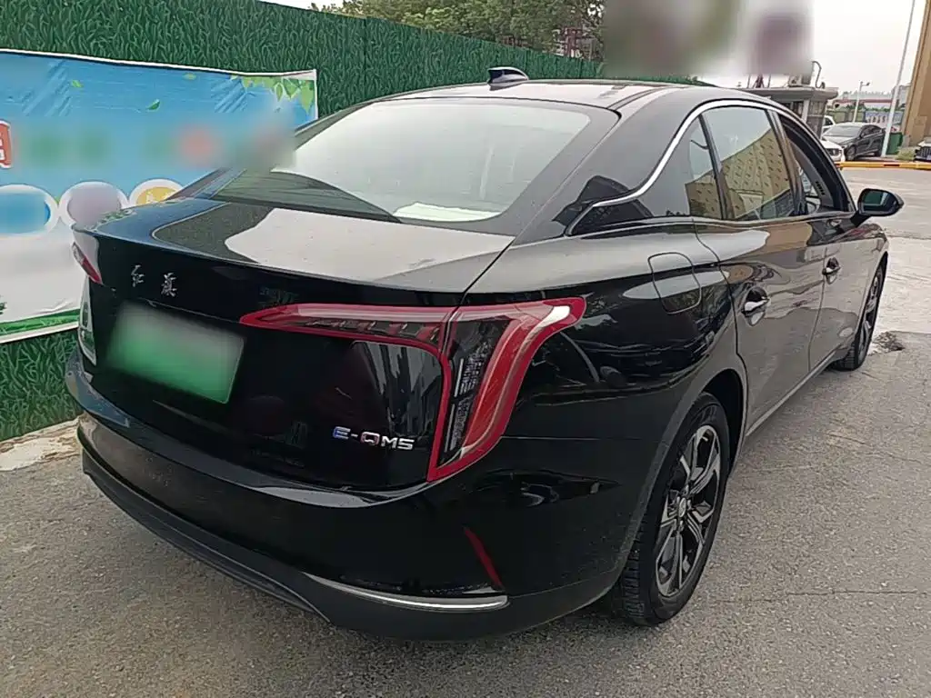 Hongqi Hongqi E-QM5 — миниатюра 6