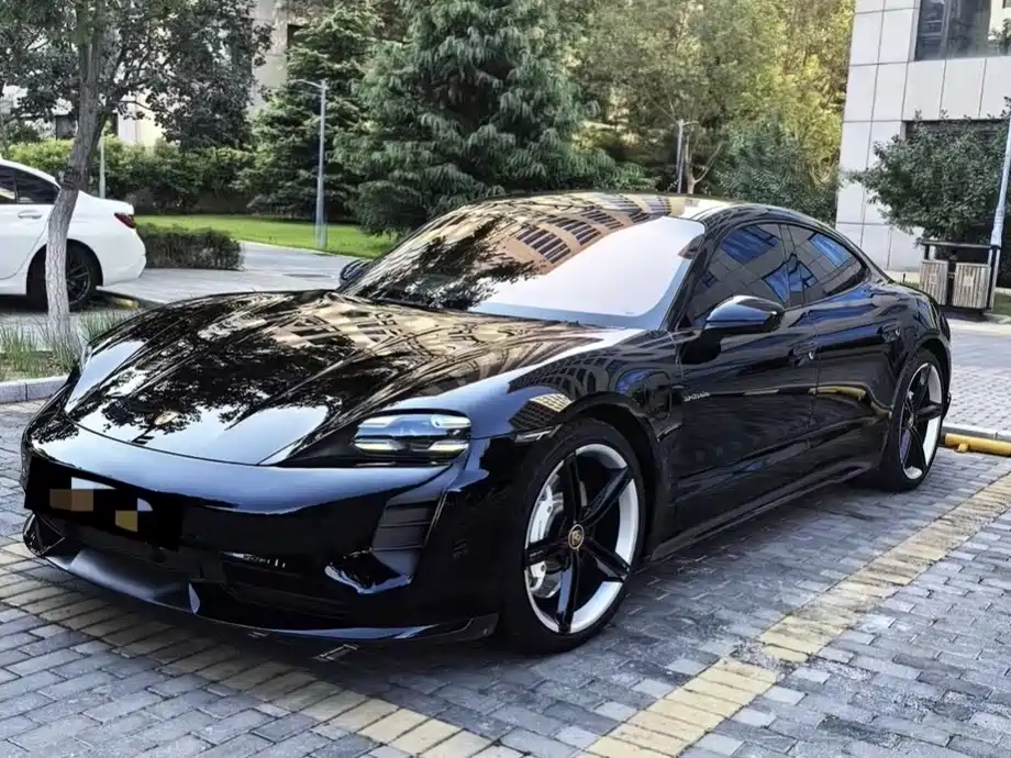 Porsche Taycan 2021