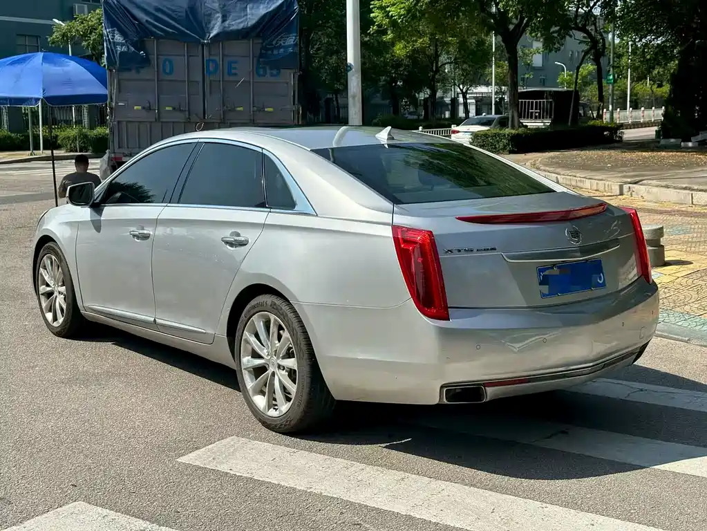 Cadillac XTS — миниатюра 6