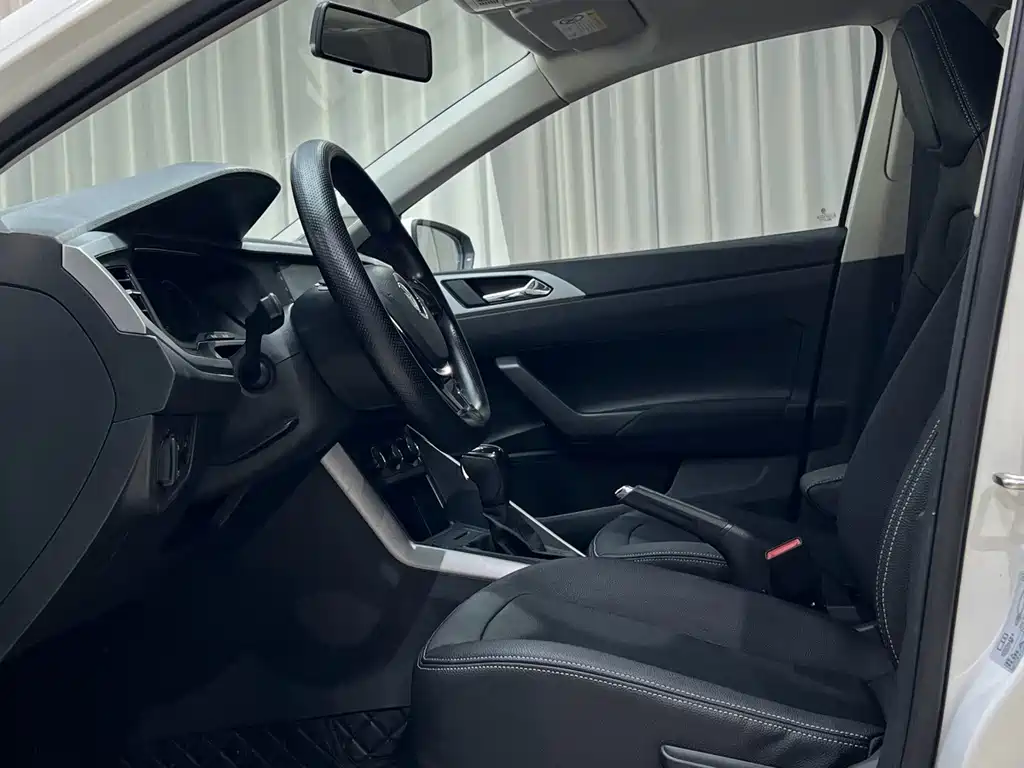 Volkswagen Polo — миниатюра 7