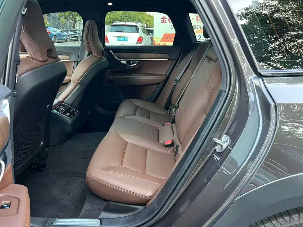Volvo V90 — миниатюра 8