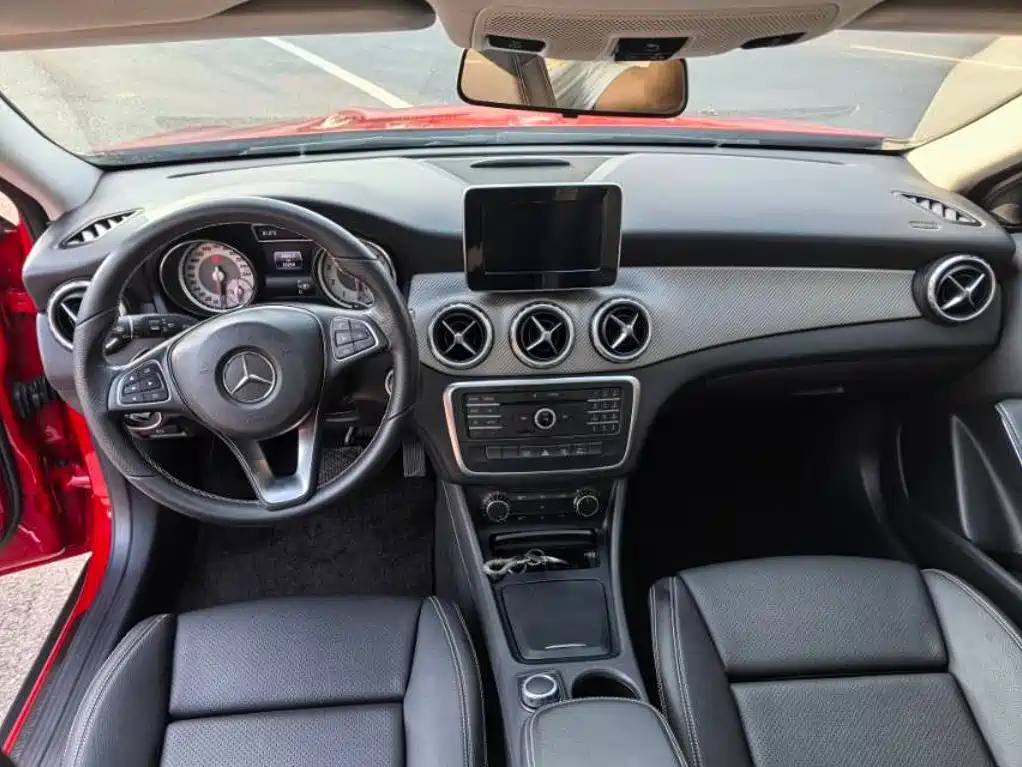 Mercedes-Benz GLA — миниатюра 6