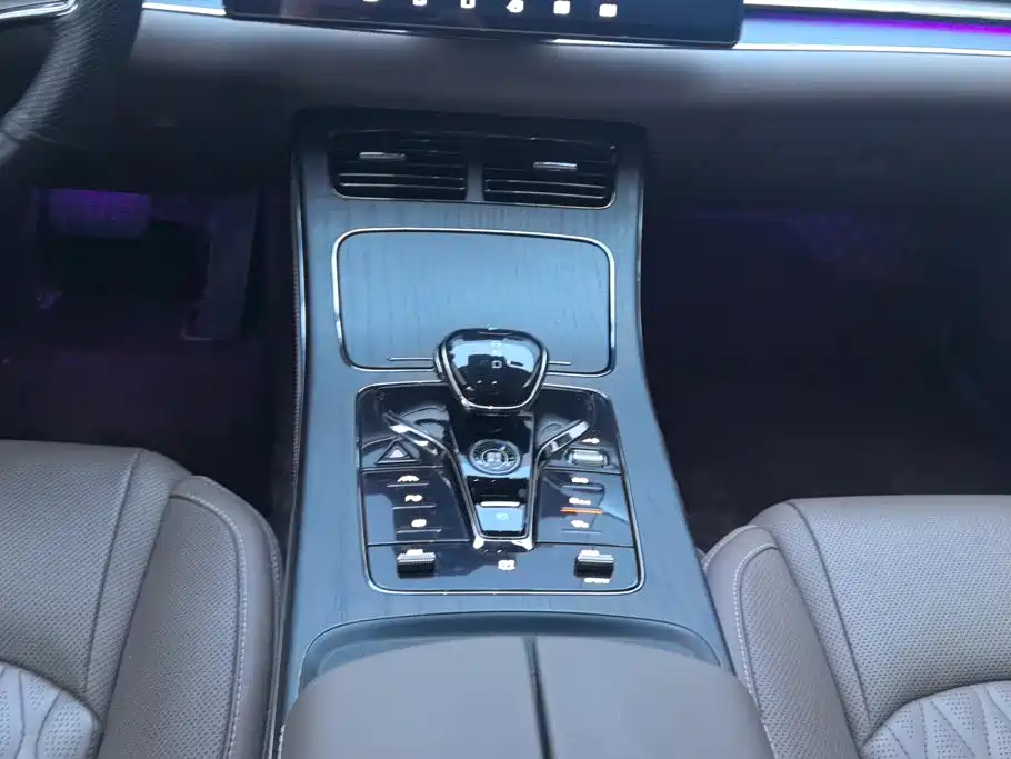 BYD Han — миниатюра 16