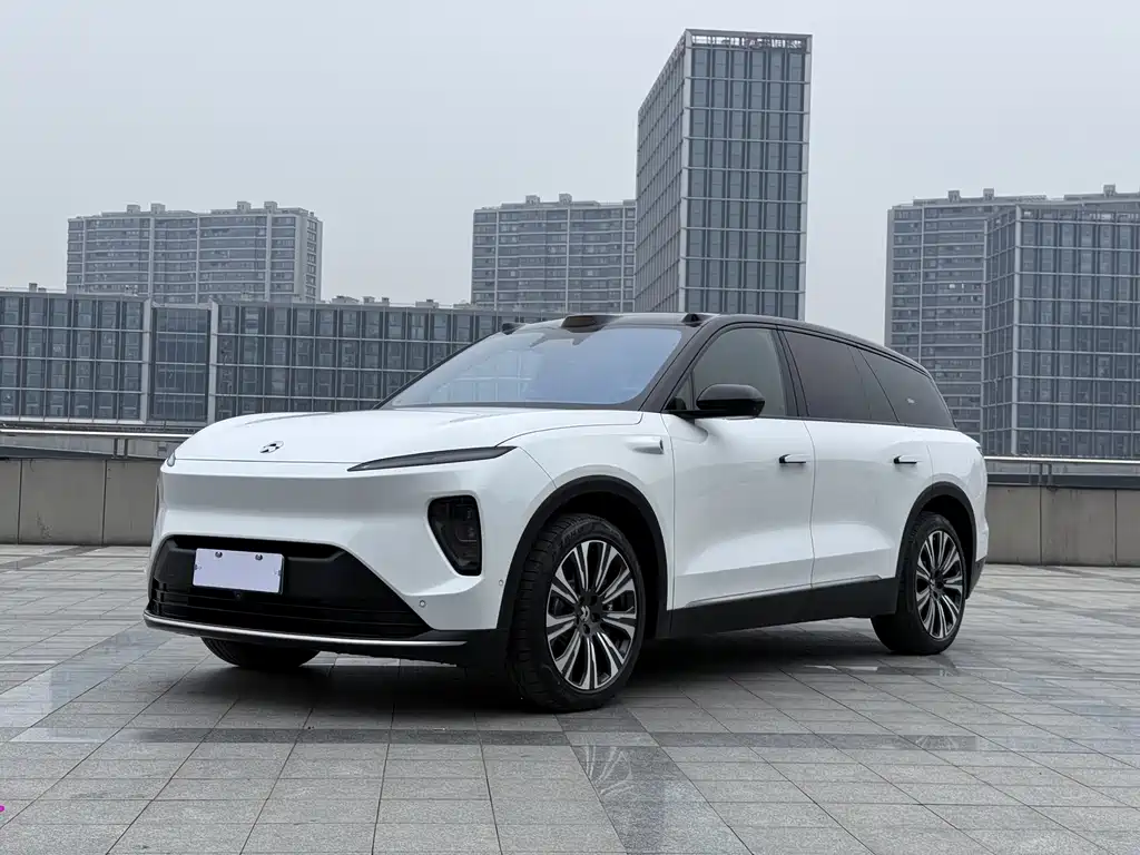 Nio ES8 2024
