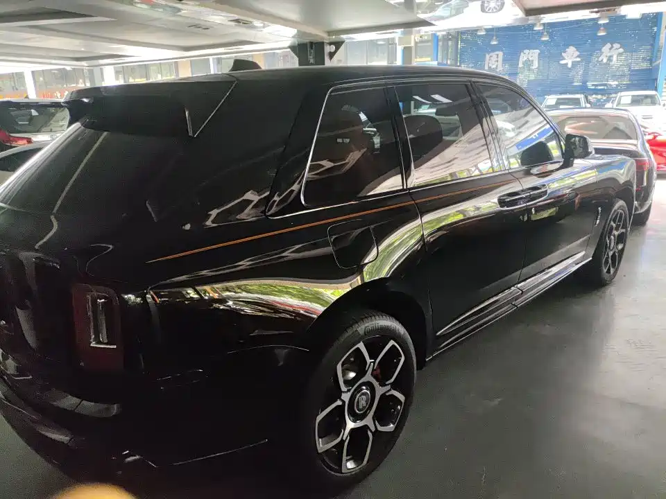 Rolls-Royce Cullinan — миниатюра 2