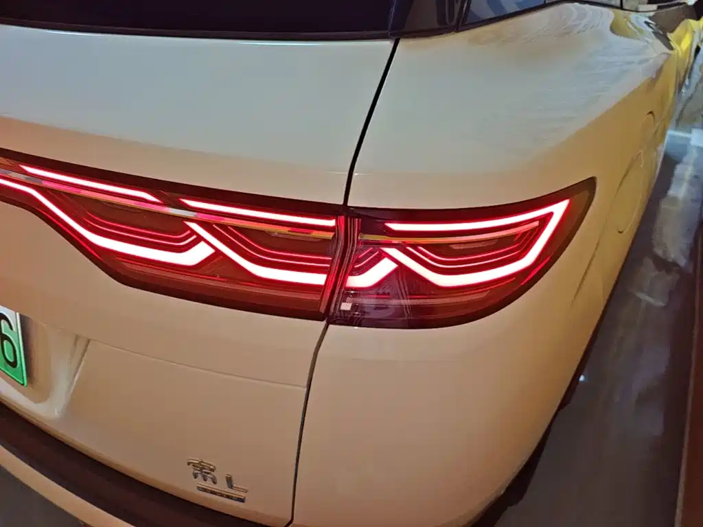 BYD L DM-i — миниатюра 8