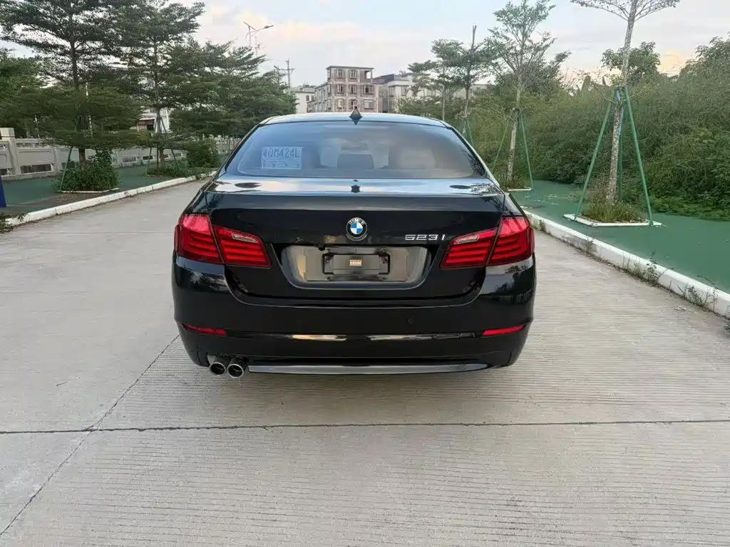 BMW 5 Series (Import) — миниатюра 5