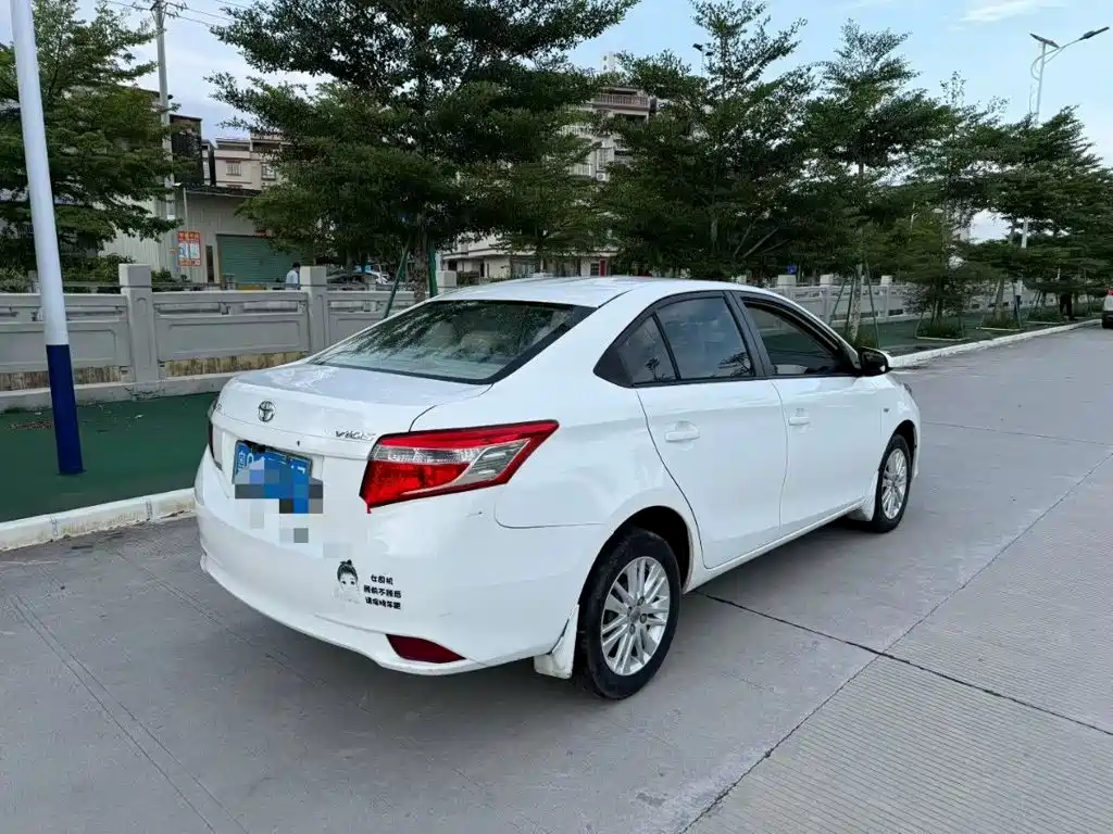 Toyota Vios — миниатюра 5