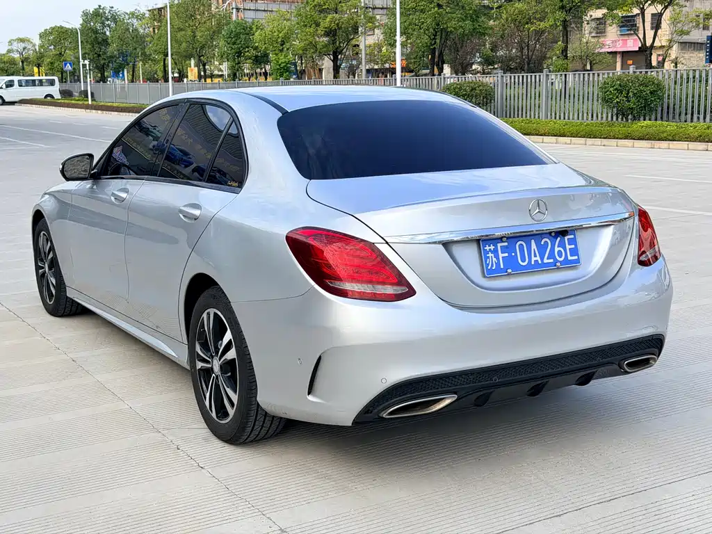 Mercedes-Benz C-Class — миниатюра 6